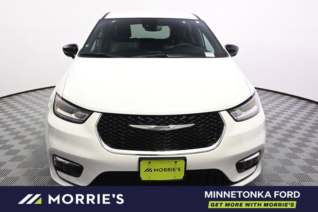 Used 2026 Chrysler Pacifica Select FWD image 12
