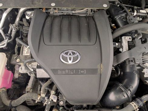 Used 2023 Toyota Highlander XLE image 33