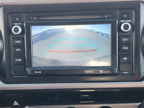 Used 2016 Toyota Tacoma SR5 w/ SR5 Appearance Package (SN) image 19