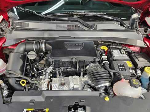 Used 2025 Jeep Compass Sport image 19