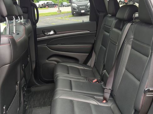 Used 2021 Jeep Grand Cherokee Trailhawk w/ Trailhawk Luxury Group AWD/4WD image 21