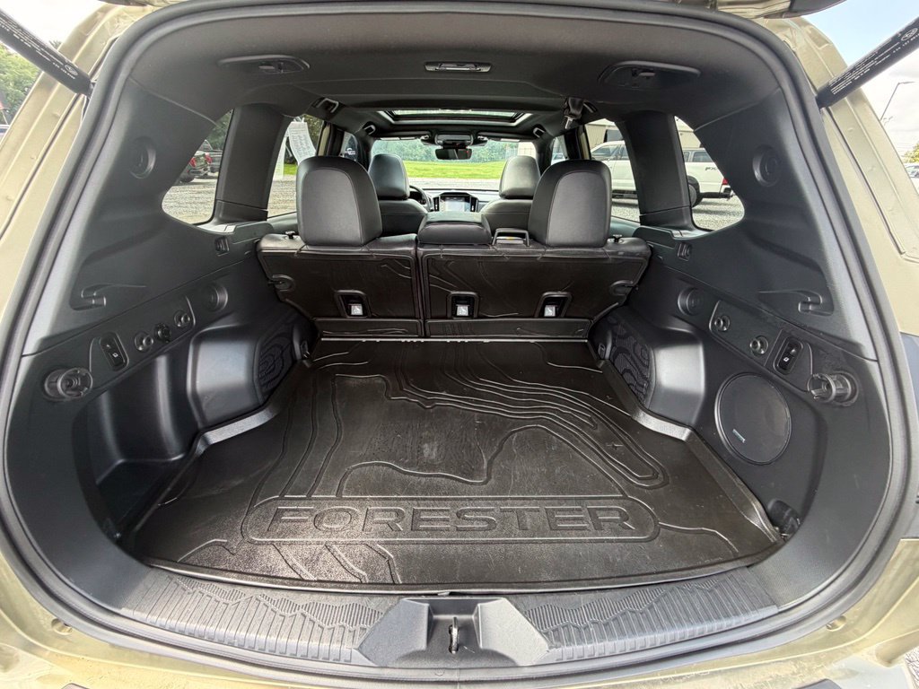 Used 2025 Subaru Forester Limited AWD/4WD image 19