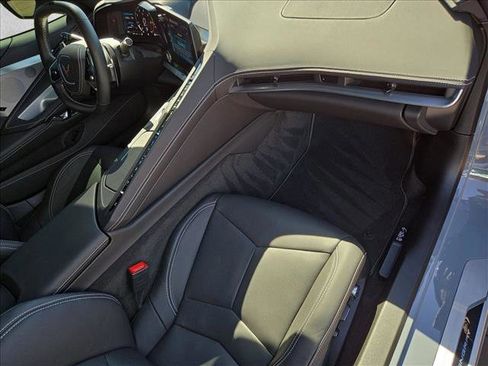 Used 2025 Chevrolet Corvette Stingray Preferred Cpe w/ Z51 Performance Package image 19