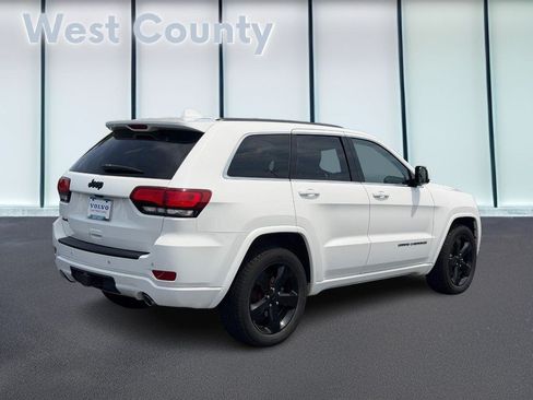 Used 2015 Jeep Grand Cherokee Altitude AWD/4WD image 4