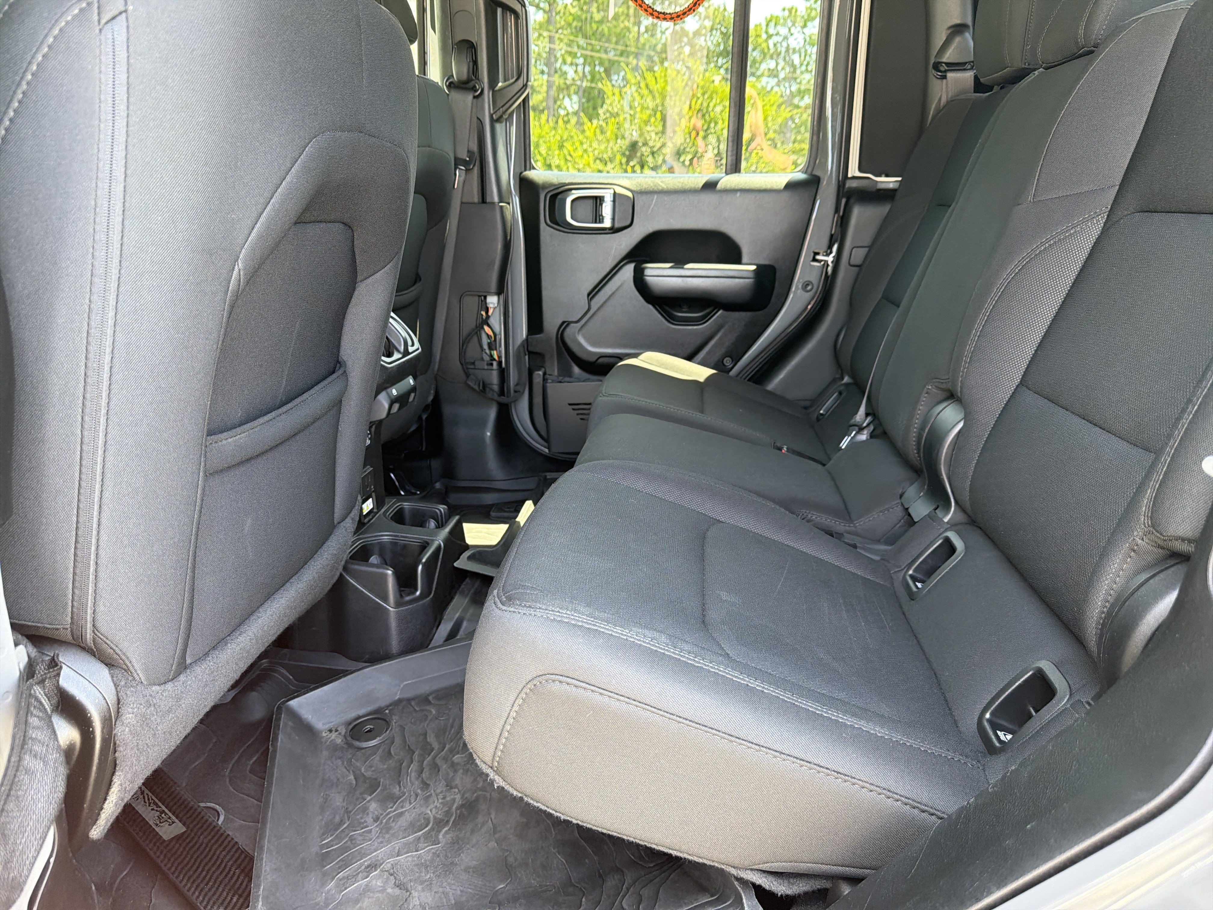 Used 2021 Jeep Gladiator Sport AWD/4WD image 24