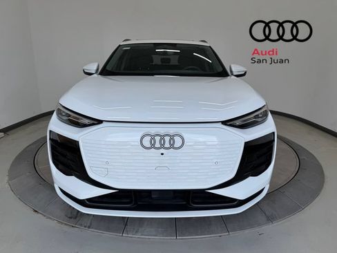 Used 2025 Audi Q6 e-tron Premium w/ Convenience Package RWD image 3