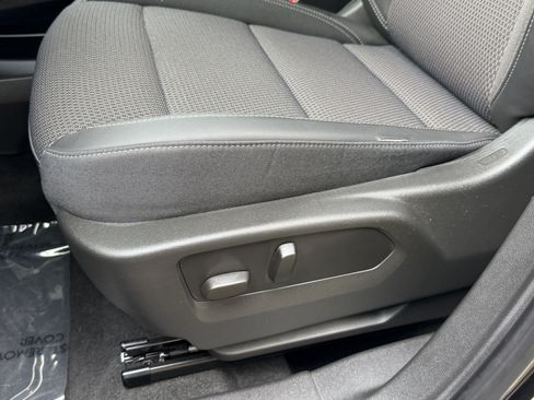Used 2023 Buick Envision Preferred FWD image 12
