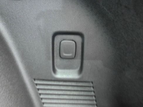 Used 2022 Chevrolet Blazer LT image 46