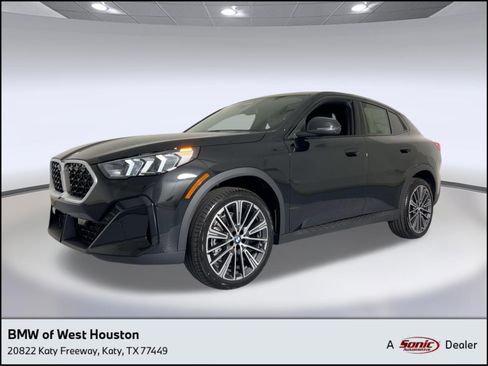 Used 2026 BMW X2 xDrive28i w/ Technology Package AWD/4WD image 1