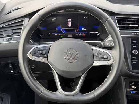 Used 2024 Volkswagen Tiguan SE FWD image 15