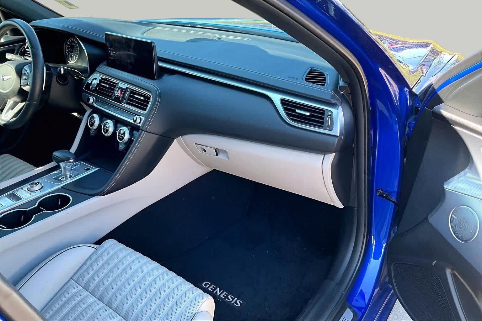 Used 2022 Genesis G70 2.0T w/ Prestige Package RWD image 18