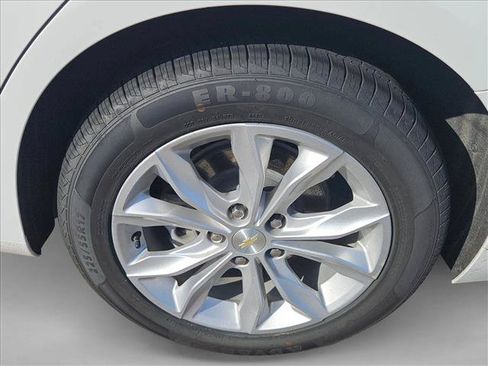 Used 2024 Chevrolet Malibu LT FWD image 23