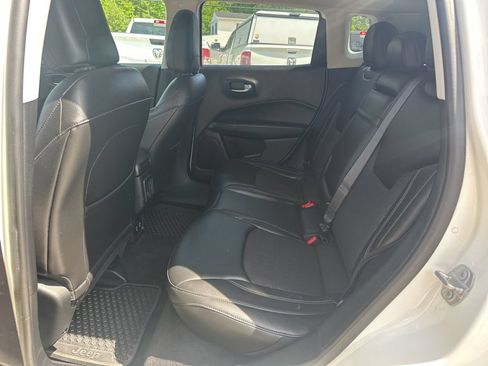 Used 2018 Jeep Compass Latitude w/ Popular Equipment Group AWD/4WD image 33