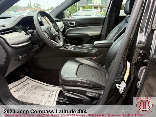 Used 2023 Jeep Compass Latitude AWD/4WD image 10