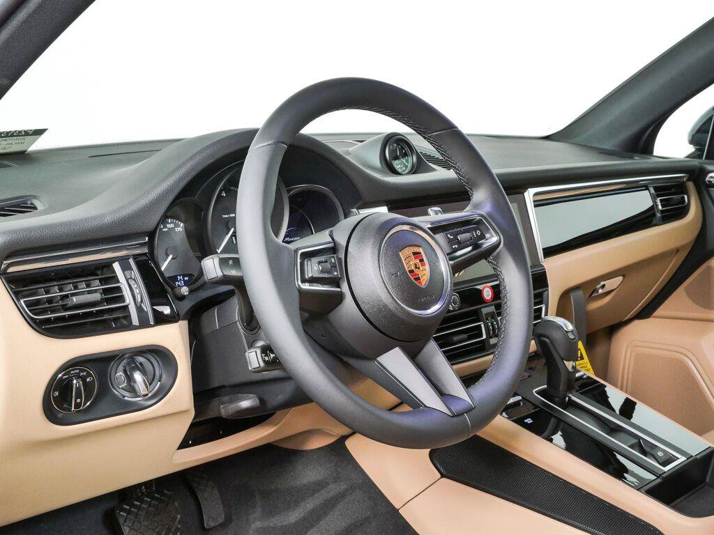 New 2026 Porsche Macan Turbo AWD/4WD image 4