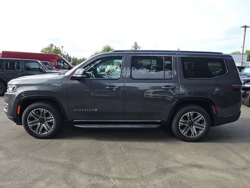 Certified 2024 Jeep Wagoneer Series II w/ Flexible Seating Group AWD/4WD image 4
