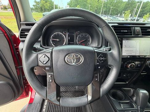 Used 2020 Toyota 4Runner Venture w/ Moonroof Package AWD/4WD image 26