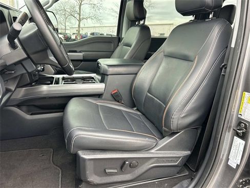 Certified 2025 Ford F350 Lariat image 29