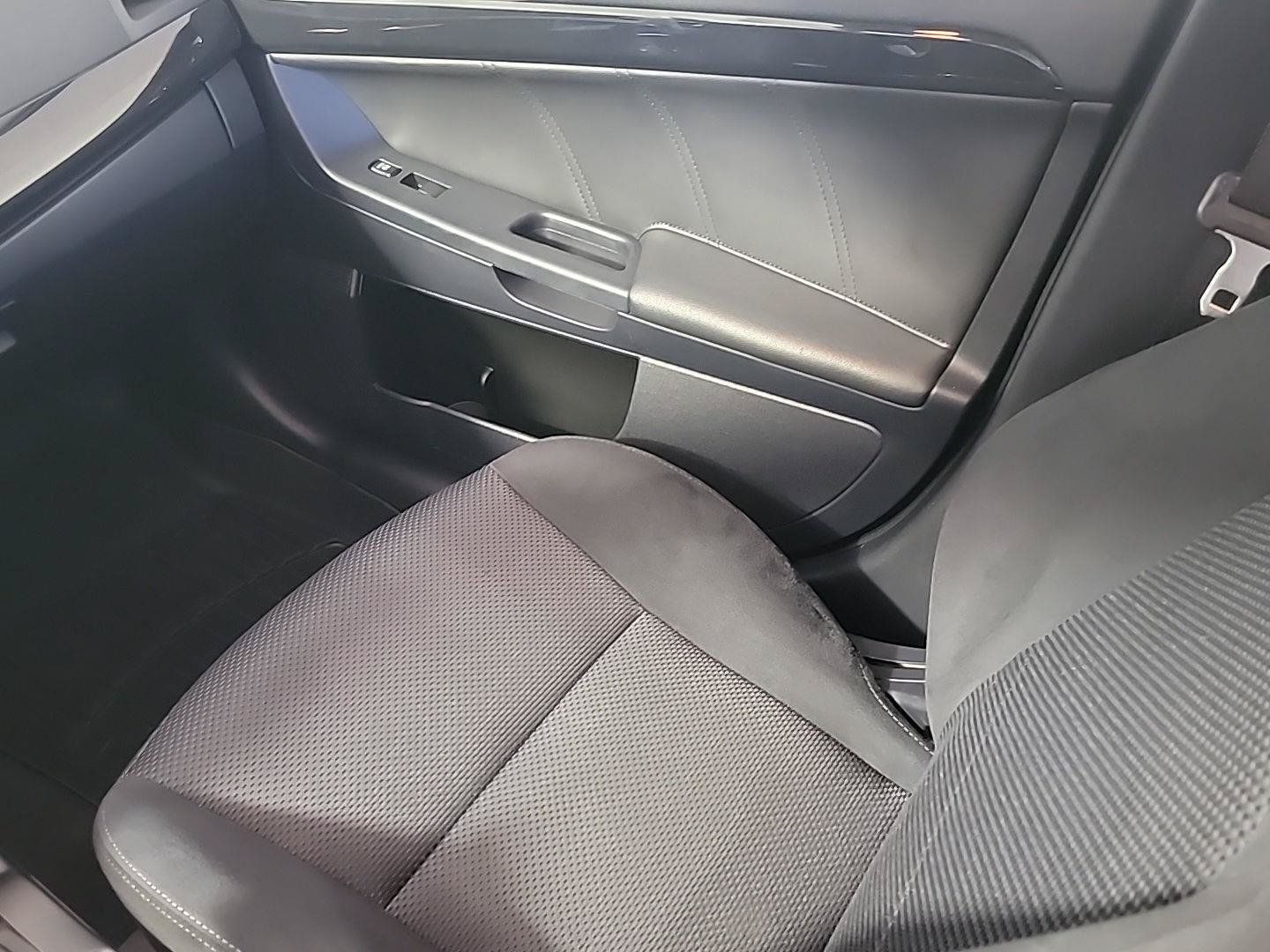 Used 2015 Mitsubishi Lancer Evolution GSR AWD/4WD image 20