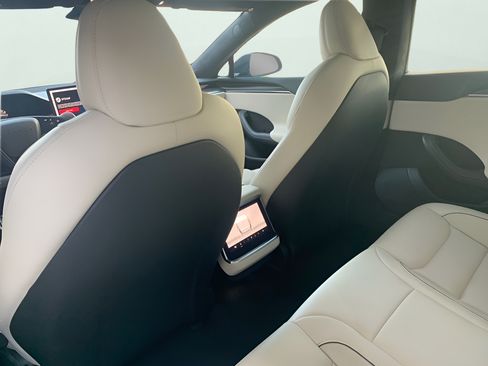 Used 2023 Tesla Model S Plaid AWD/4WD image 36