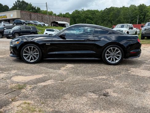 Used 2017 Ford Mustang GT Premium RWD image 2
