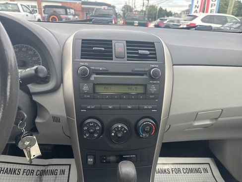Used 2010 Toyota Corolla FWD image 19