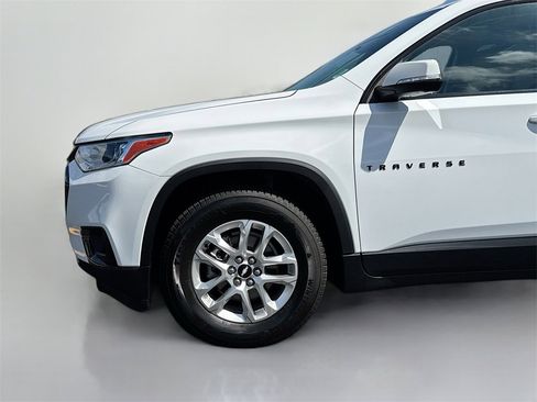 Used 2021 Chevrolet Traverse RS image 12