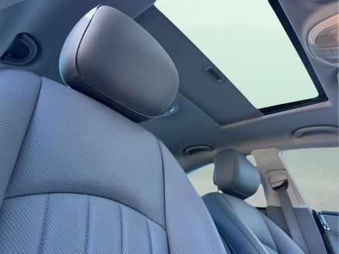 Used 2006 Mercedes-Benz CLS 500 image 16