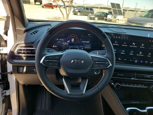 New 2026 Chevrolet Traverse LT w/ Enhanced Driving Package FWD image 23