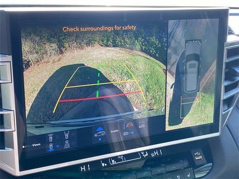 Used 2025 Toyota Sequoia Platinum image 26