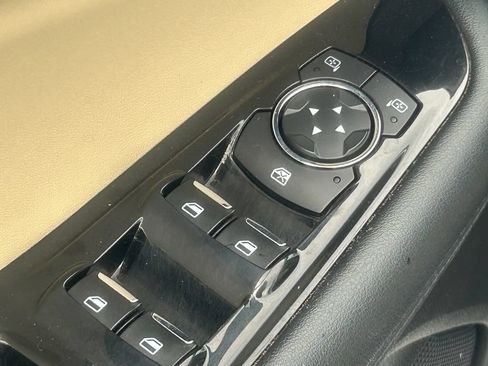Used 2017 Ford Edge SEL w/ Equipment Group 201A AWD/4WD image 28