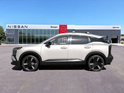 New 2026 Nissan Kicks SR w/ Cold Weather Package AWD/4WD image 22