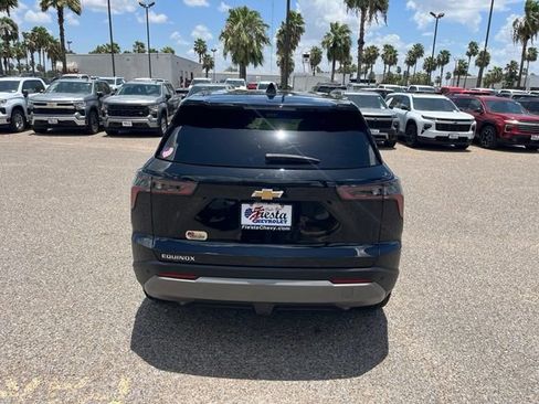 Used 2026 Chevrolet Equinox LT w/ Convenience Package II FWD image 8