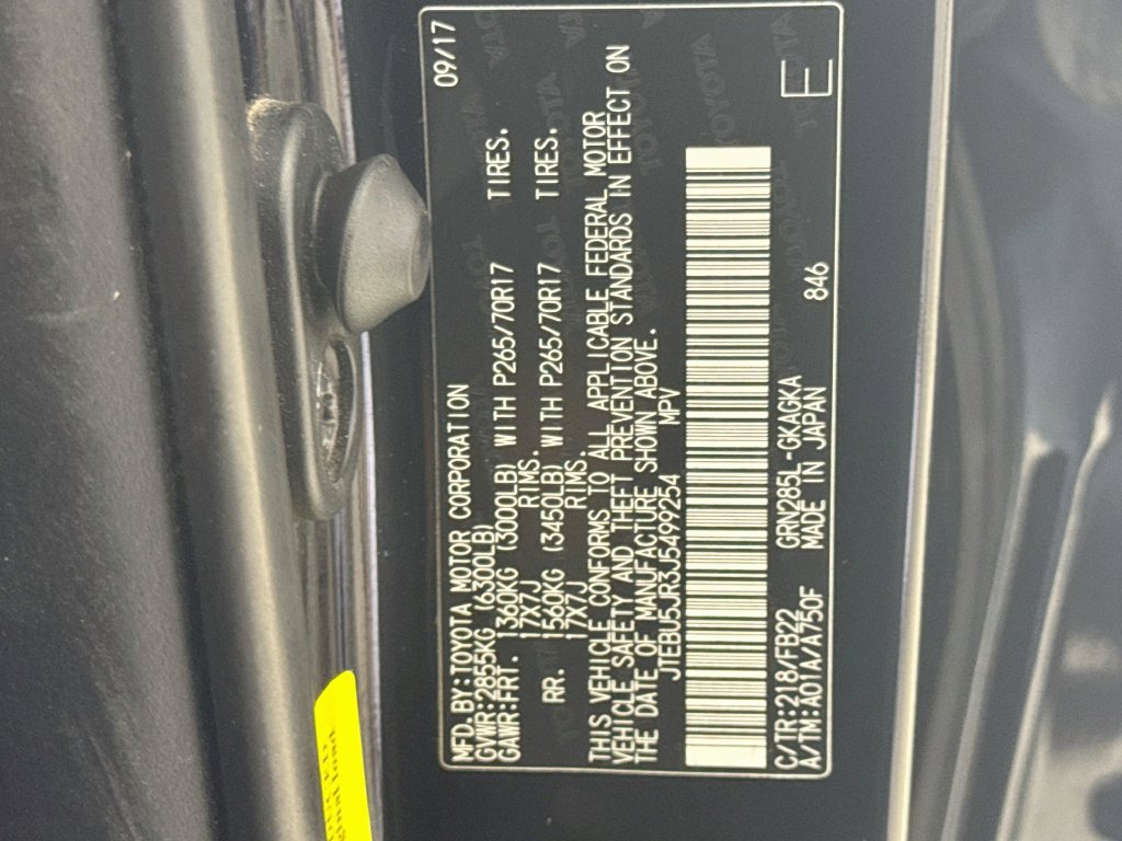 Used 2018 Toyota 4Runner SR5 AWD/4WD image 36