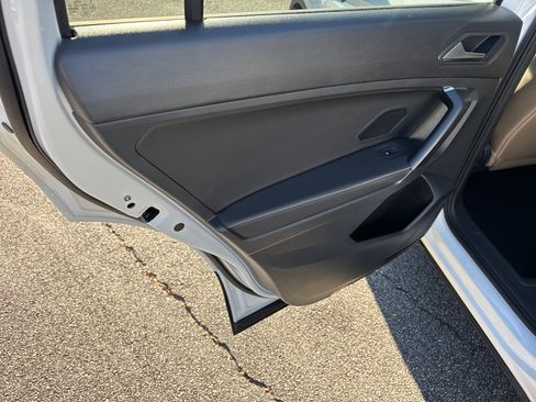 Used 2022 Volkswagen Tiguan S image 21