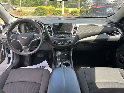 Used 2023 Chevrolet Malibu LT image 31