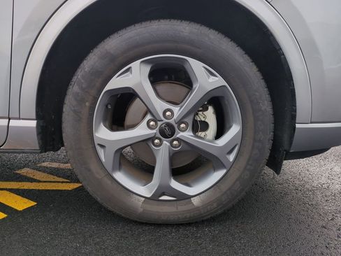 Used 2023 Ford Escape ST-Line image 11