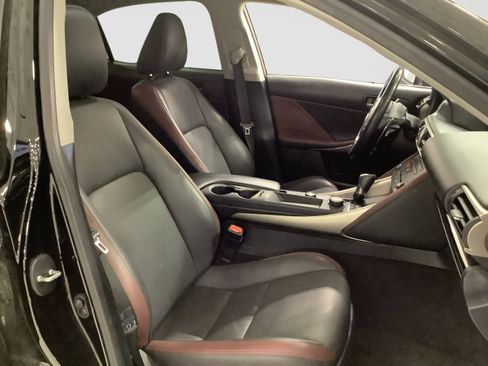 Used 2019 Lexus IS 300 w/ Accessory Package RWD image 11