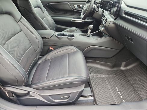 Used 2025 Ford Mustang GT Premium RWD image 26