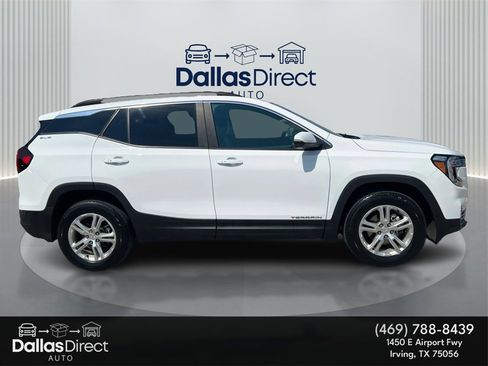 Used 2023 GMC Terrain SLE w/ Driver Convenience Package image 5