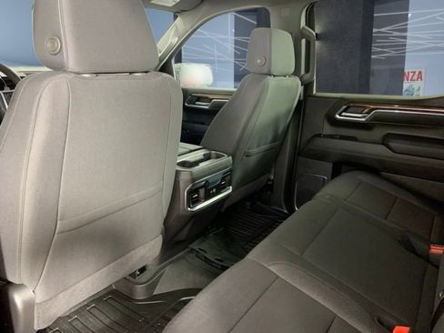 Used 2025 GMC Sierra 1500 Elevation w/ Preferred Package AWD/4WD image 18