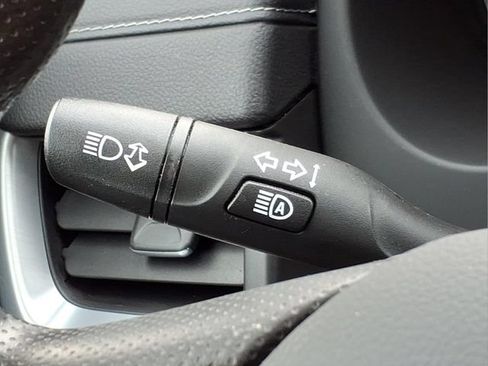 Used 2023 GMC Terrain SLE w/ Driver Convenience Package AWD/4WD image 28