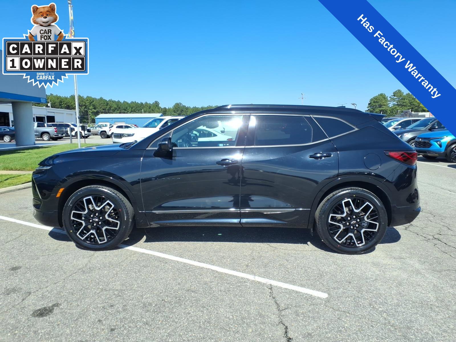 Used 2023 Chevrolet Blazer RS w/ Driver Confidence II Package FWD image 2