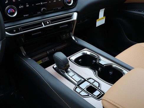 New 2026 Lexus RX 450h AWD image 25