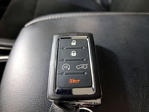 Used 2023 Jeep Grand Cherokee Altitude image 27