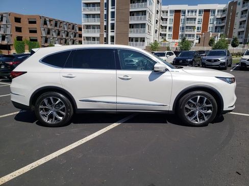 Used 2023 Acura MDX SH-AWD w/ Technology Package image 11