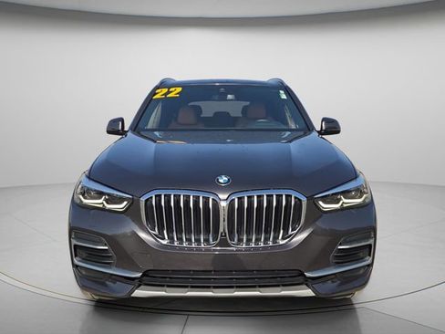 Used 2022 BMW X5 xDrive40i w/ Parking Assistance Package AWD/4WD image 4