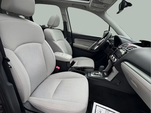 Used 2018 Subaru Forester 2.5i Premium w/ All-Weather Package AWD/4WD image 15