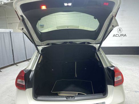 Used 2017 Mercedes-Benz GLA 250 4MATIC image 19