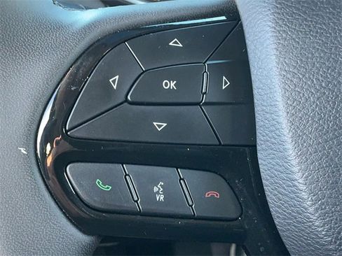 Used 2023 Jeep Cherokee Altitude Lux image 25